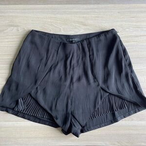Black Azulu elegant shorts